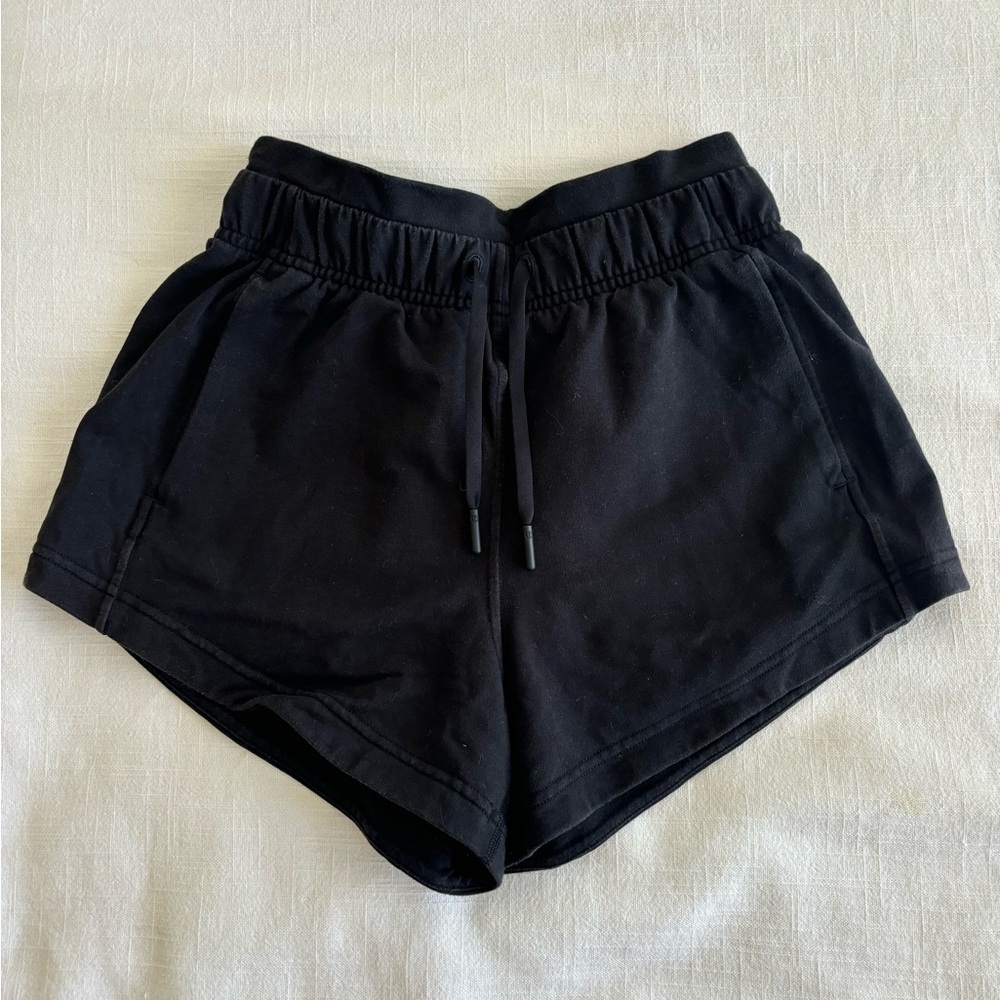 Lululemon Inner Glow Short 3” Size 0 Black